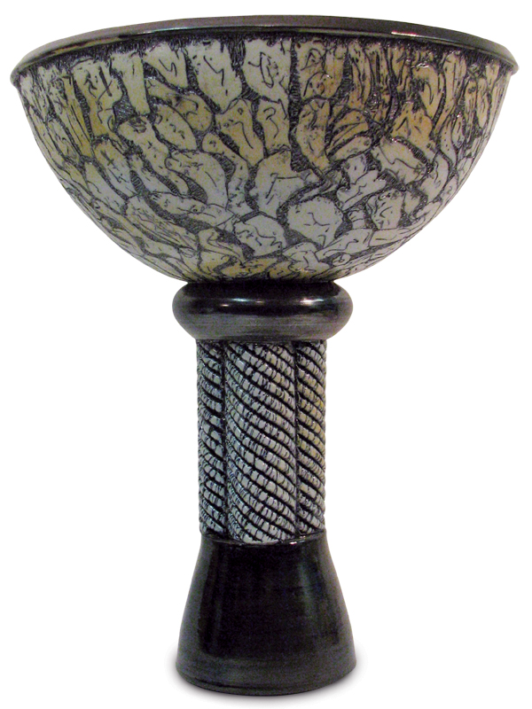 2 Jack Sures’ Footed Bowl IV, 23½ in. (60 cm) in height, handbuilt and wheel-thrown clay, sgraffito decoration.