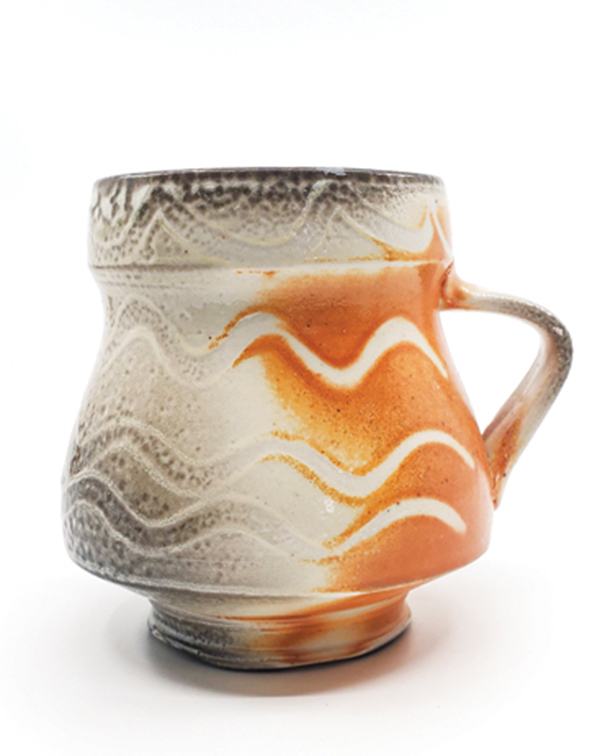 Mug, 4 in. (10 cm) in height, wood- and soda-fired porcelain. 