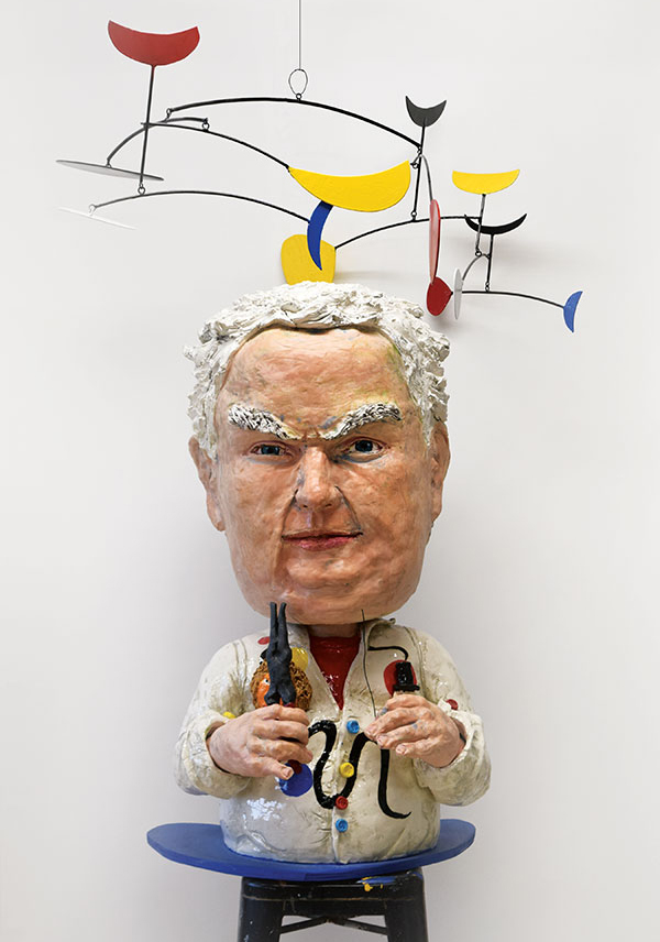 5 Calder (Portrait of Alexander Calder), 5 ft. 8 in. (1.7 m) in height, ceramic and metal (mobile made by Joe Scarpa), 2021.