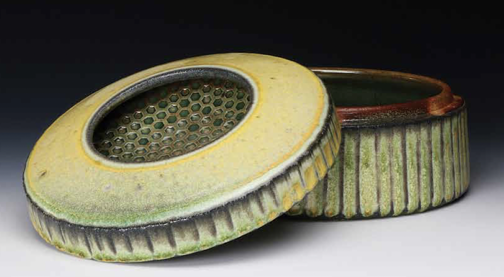 Chubby casserole, 7 in. (18 cm) in diameter, wheel-thrown stoneware, glaze, soda fired to cone 10 in reduction, 2015.