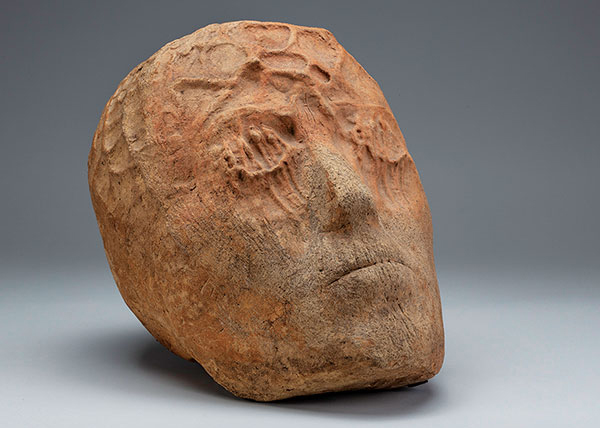 5 Daniel Rhodes’ Head No. 223, 16 in. (41 cm) in height, stoneware, 1985.