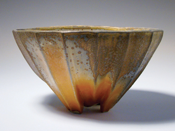 1 Bowl, fired in Florida to cone 10–11 in an anagama with smoke reduction chamber using mixed oak and tropical species, reduction cooled, 2017. Firing team: Justin Lambert, John McCoy, May Wong, Karen Kubinec, Will McComb, Chad Steve, Bill Schell, Sharon Bastin. 