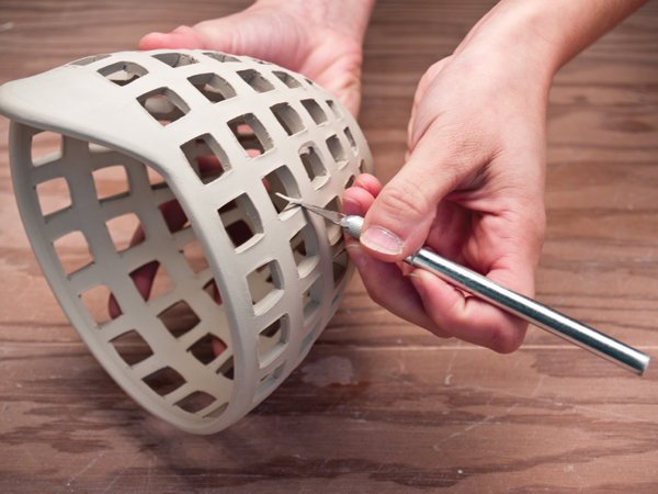 10 Cover the bowl in plastic overnight, then bevel the cut edges.