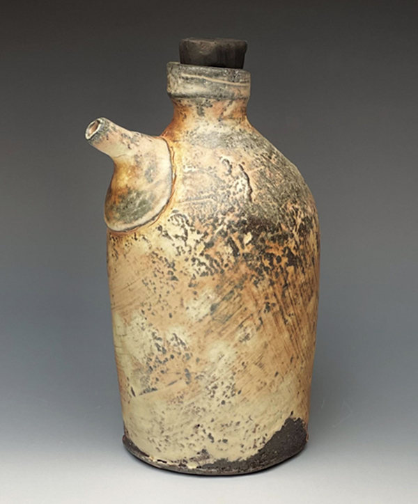 3 Quinn Maher’s pourer, 6½ in. (17 cm) in height, ceramic, soda fired to cone 3, 2022. 