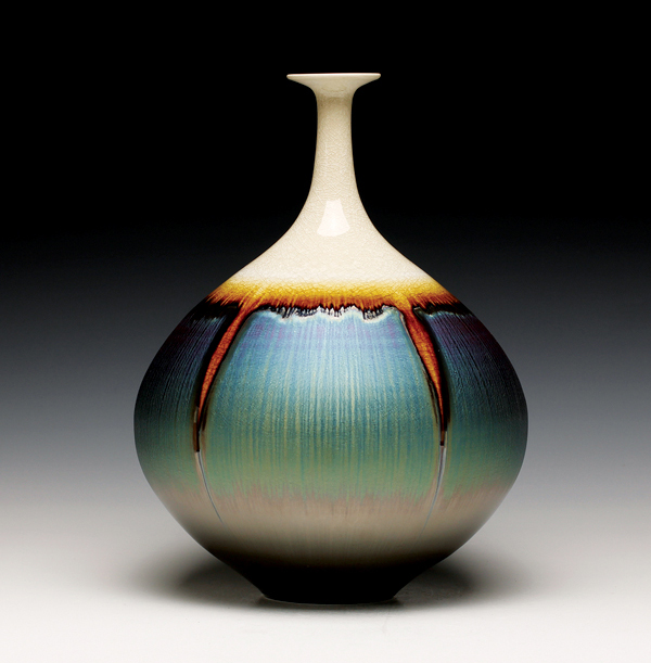 1 Hideaki Miyamura’s vase, 11¼ in. (29 cm) in height, porcelain, Blue Hare’s Fur Glaze with Snow Cap, 2022. Photo: Schaller Gallery.