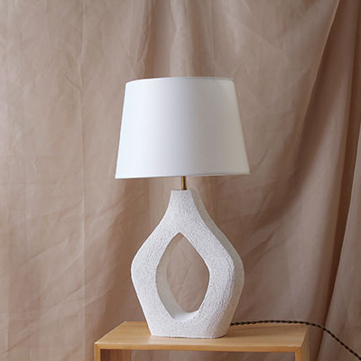 4 Eden Lamp, 19 in. (48 cm) in height, 420 Sculpture Clay, 2020.