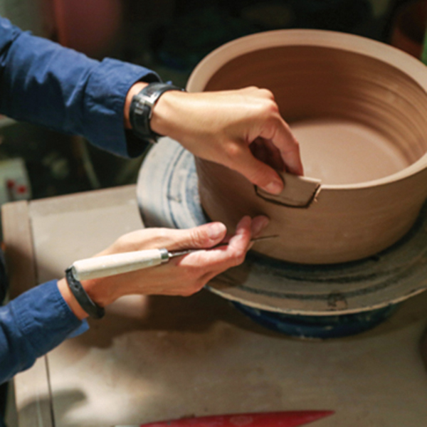 9 Cut a notch in the pot for the handle following the tracing you made.