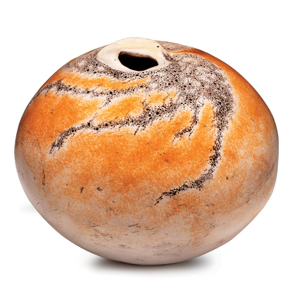 1 Kay Franz’ Vessel 1, 12½ in. (32 cm) in diameter, low-fired clay, terra sigillata, 2022. Photo: Taylor Dabney.