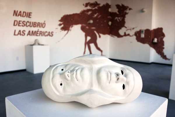 3 Fantasmas de las Américas, porcelain, 2016. 