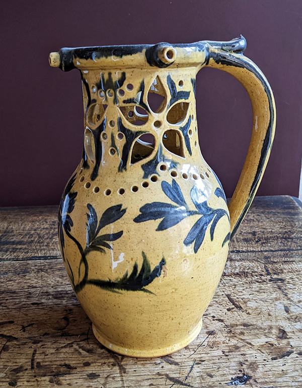 8 Richard Bateson’s puzzle jug.