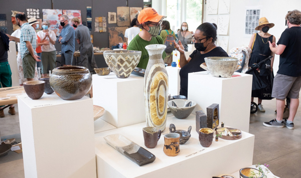 17 Show-and-tell at the end of a Penland School of Craft summer session. Photo: Robin Dreyer. 