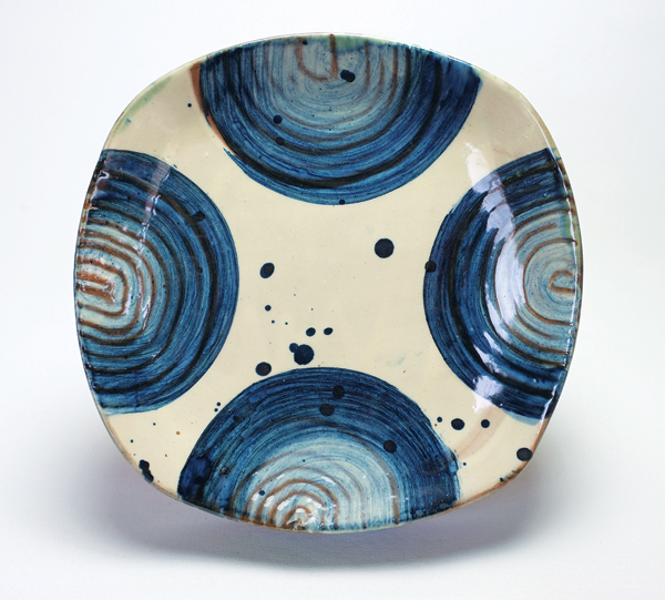 1 Nigel Lambert’s thrown and squared dish, 13⅓ in. (34 cm) in width, wood-fired earthenware. 
