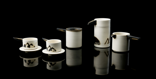 1 Jing-Ping Jhong’s Wooden Dummy Paperless Coffee Brewer, porcelain. 