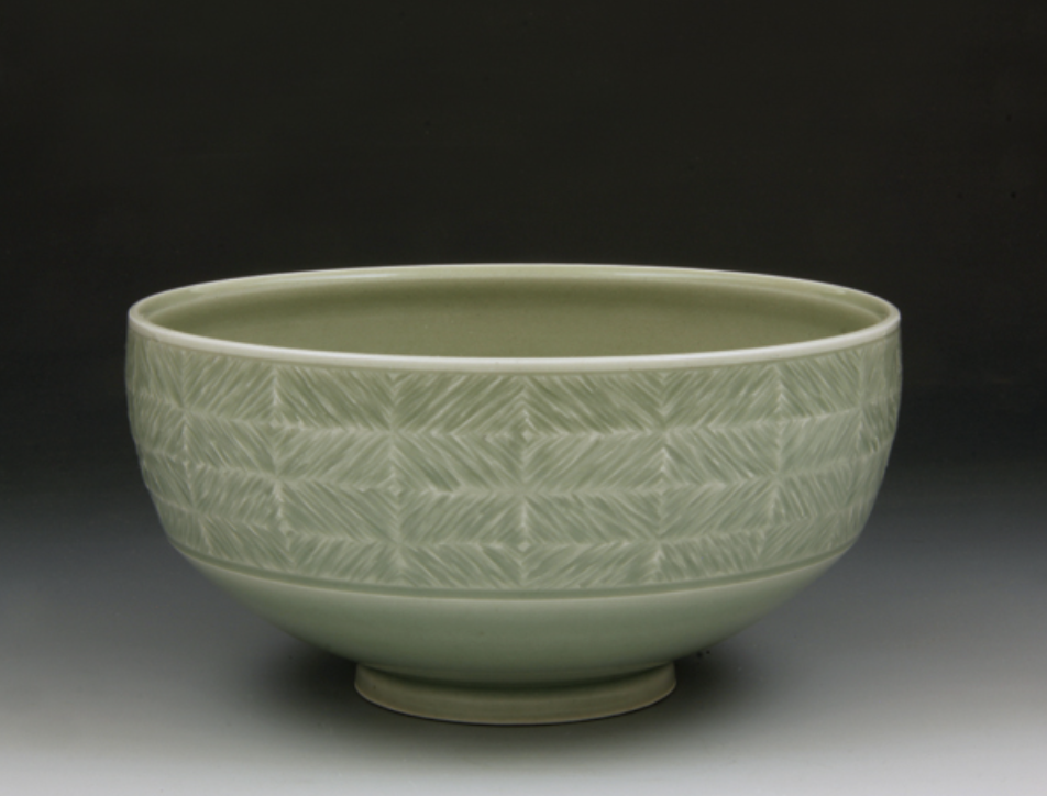 1 Small serving bowl, 7½ in. (19 cm) in diameter, porcelain, fired to cone 10 in reduction, 2017.
