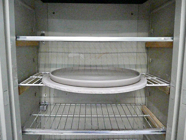 5 Place the board and platter in a cupboard to dry for 4–6 hours. Carve or decorate, then return to cupboard until dry (usually another 1-2 days).