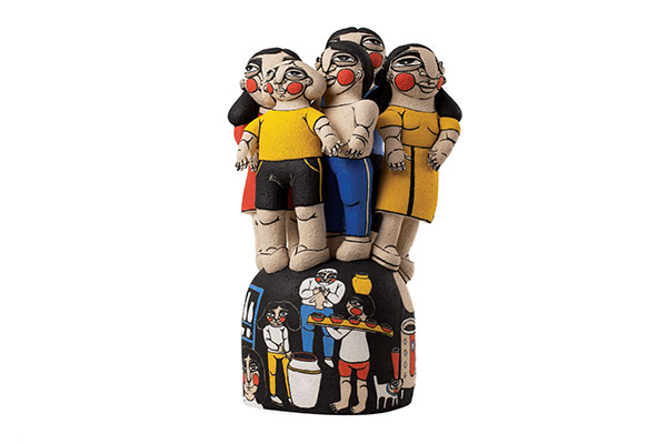 2 Ceramic Family, 24¼ in. (62 cm) in height, chamotte clay, underglaze, 2021. Photo: Dzikie Studio.