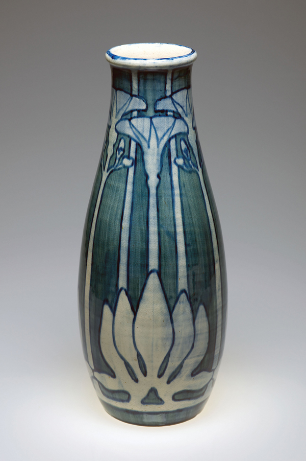 3 Marie de Hoa LeBlanc’s Portulaca Vase; 157⁄8 (40 cm) in height, Joseph Meyer, potter; underglaze painting, glossy finish on white clay body. Collection of the Newcomb Art Museum of Tulane University.