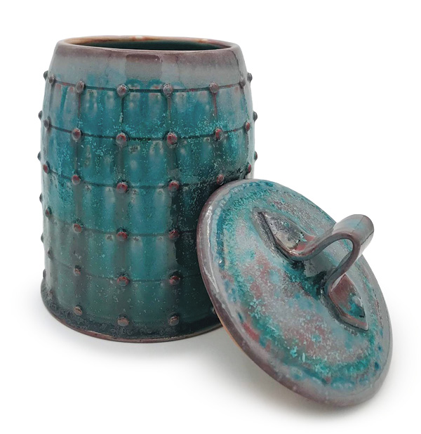 Mayumi Makino Kiefer’s Soda Turquoise, 81/2 in. (21.6 cm) in height, stoneware, fired to cone 10 in a soda kiln, 2024.