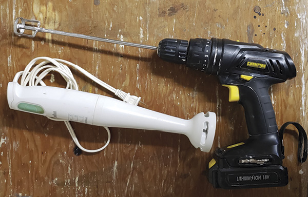 2 Examples of a hand/immersion blender (left) and a high-speed mixer (a drill with a paint-mixing attachment) (right).