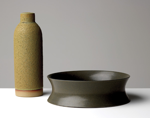 7 Stilled Composition 115, 15 in. (38 cm) in width, stoneware, glaze, 2022.