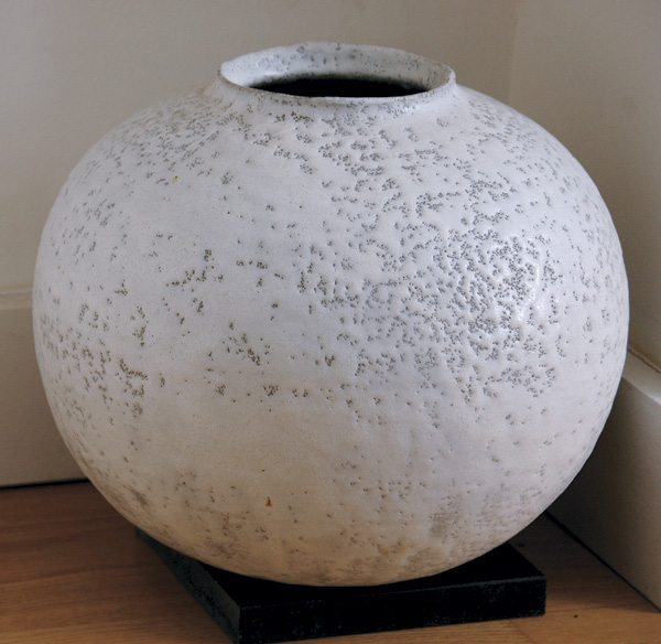 3 Akiko Hirai’s stoneware moon jar with pinholed matte glaze.