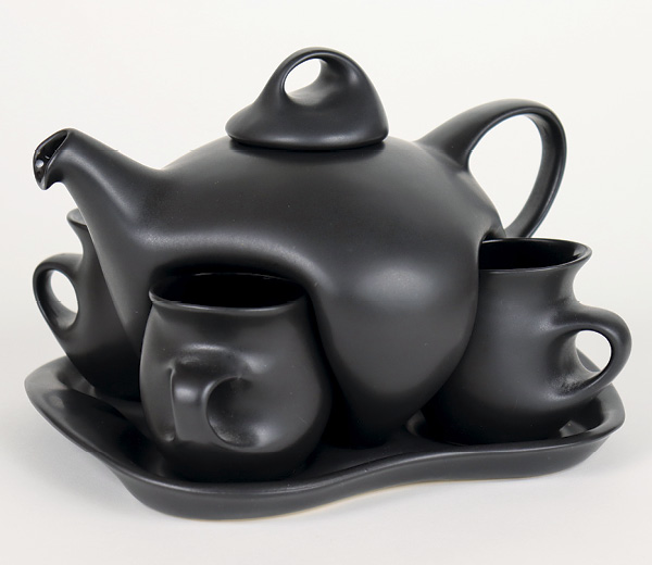 4 Peter Saenger’s Design II “Captain Picard’s Tea Service,” ceramic, 1990. Gift of Margaret Carney and Bill Walker.