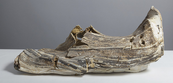 6 Ewen Henderson’s Food Binding Series, 29⅞ in. (76 cm) in length, laminated porcelain, paper clay, wire armature, 1996. Copyright The Estate of Ewen Henderson/The Anthony Shaw Collection/York Museums Trust.