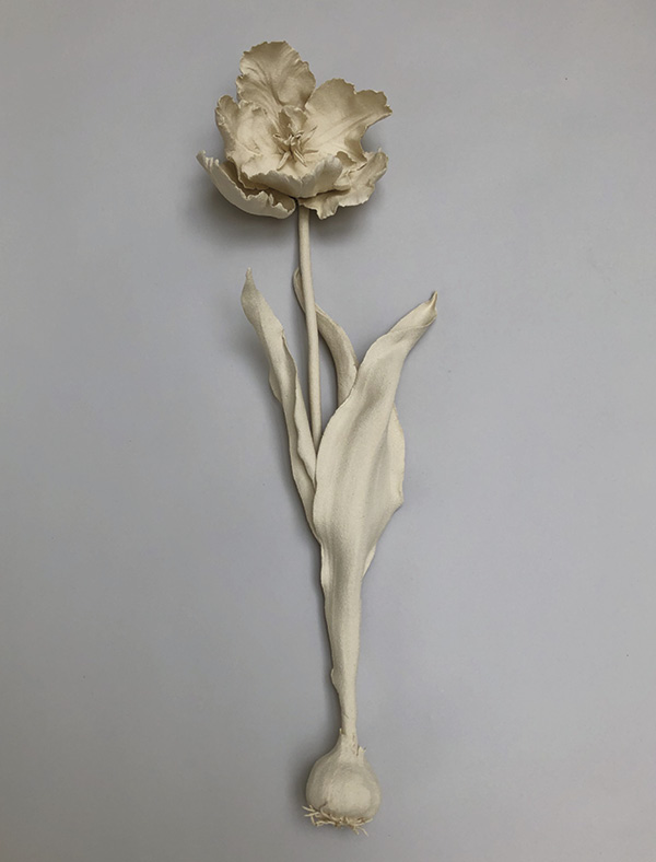 6 Tulip 3, 22½ in. (57 cm) in height, stoneware, 2020.