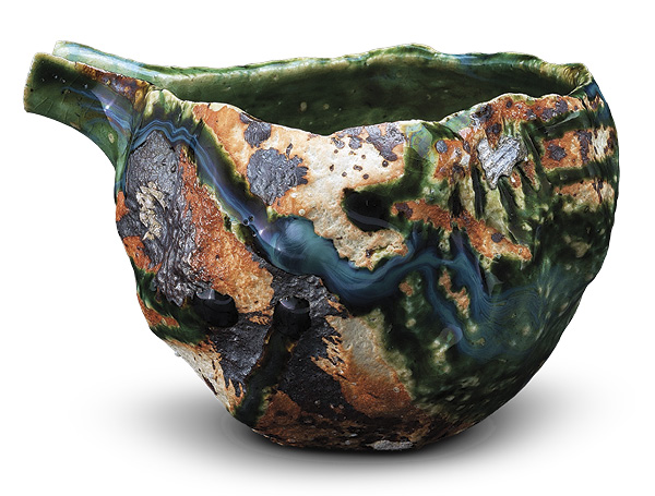 1 Osamu’s pouring vessel, an Oribe ware pot fired to cone 10 in oxidation on shells.