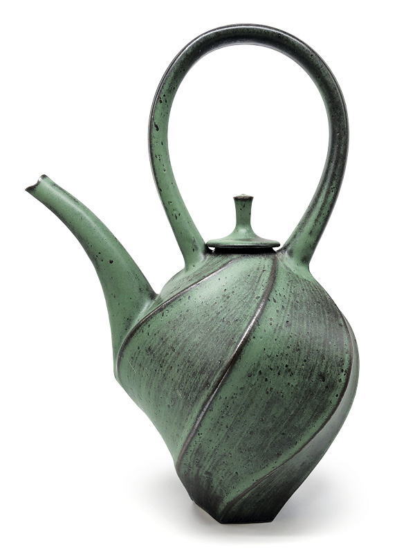 3 Jim Connell’s teapot, 15 in. (38 cm) in height, stoneware.