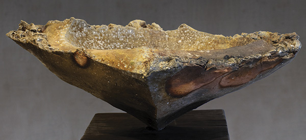 6 Threshold, 27 in. (68.6 cm) in width, anagama-fired stoneware, 2024. Photo: Roan Callahan.