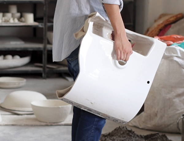 3 A sink, broken post-production, is taken into the Jaipur Blue Pottery workshop for recycling.