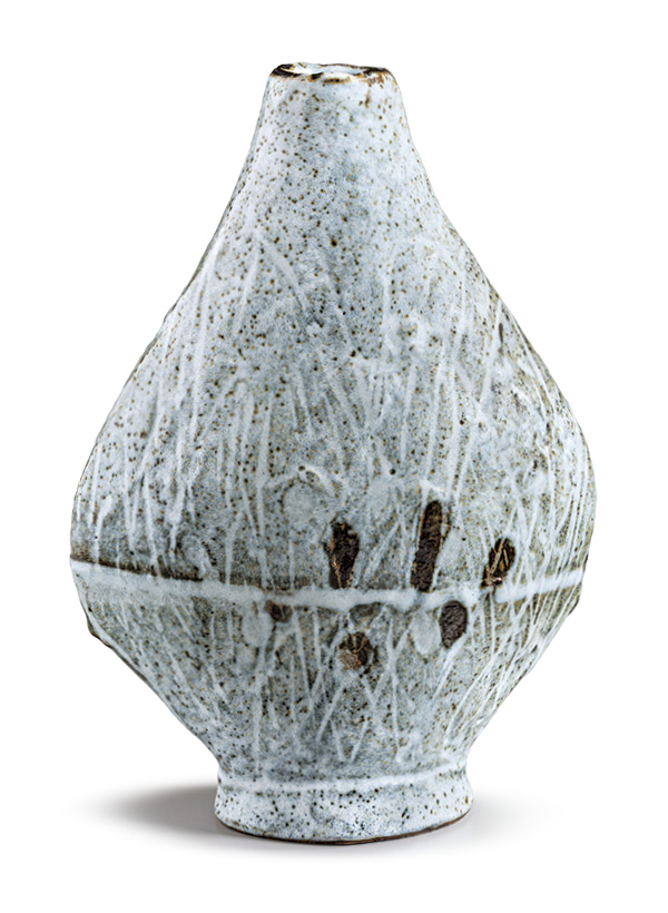 2 Randy Johnston’s oval vase form, 14 in. (36 cm) in height, stoneware, nuka glaze over iron slip, finger marking. Photo: Peter Lee.