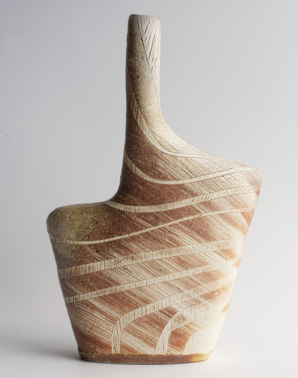 8 Yael Braha's Vase, 10 1/2 in. (26.7 cm) in height, stoneware, slip, glaze, fired to cone 10 in a wood kiln, 2024. Photo: Colin Hopkins.