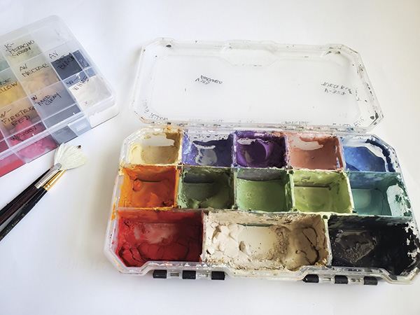 6 All of my most used underglazes go into my “Hero Box.”