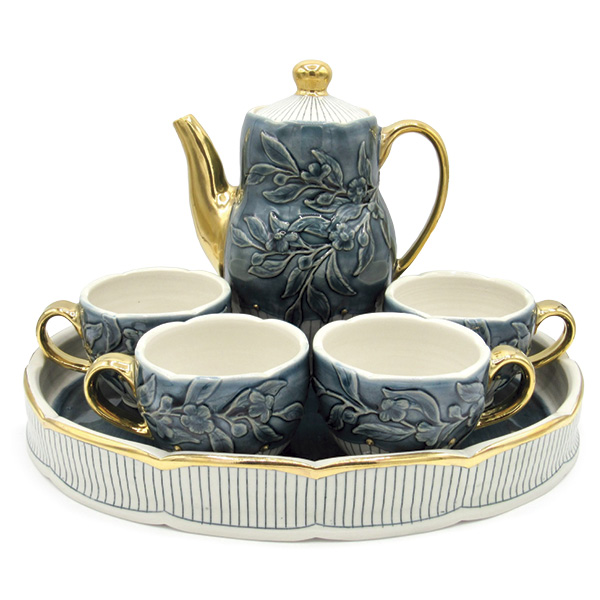 1 Alison Fawcett Lowery’s tea set, to 8 in. (20.3 cm) in height, porcelain, underglaze, glaze, luster, 2024.