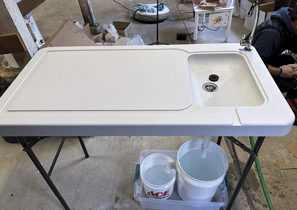 6 Finished sink, ready for use.