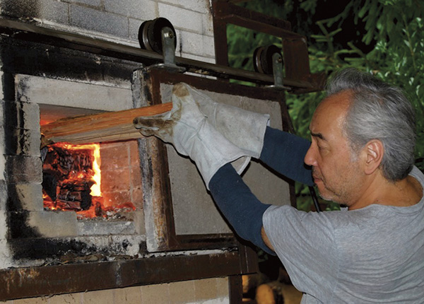 6 Satake wood firing. Photo: Matt Wegleitner.