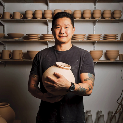 Working Potter: Jun Rhee article thumbnail