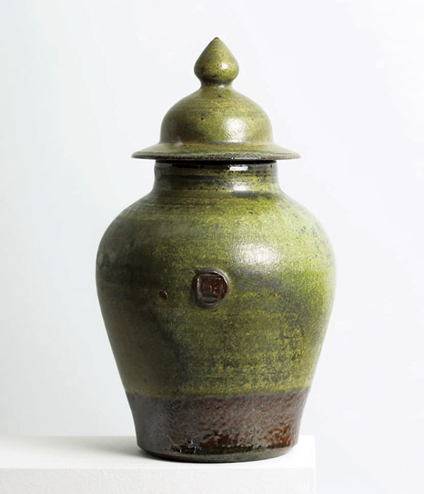 5 Jacob Chan’s Ginger Jar, 12.6 in. (32 cm) in height, wheel thrown with Golden Earth Studio Clay, glazed in celadon. Photo: Jacob Chan.