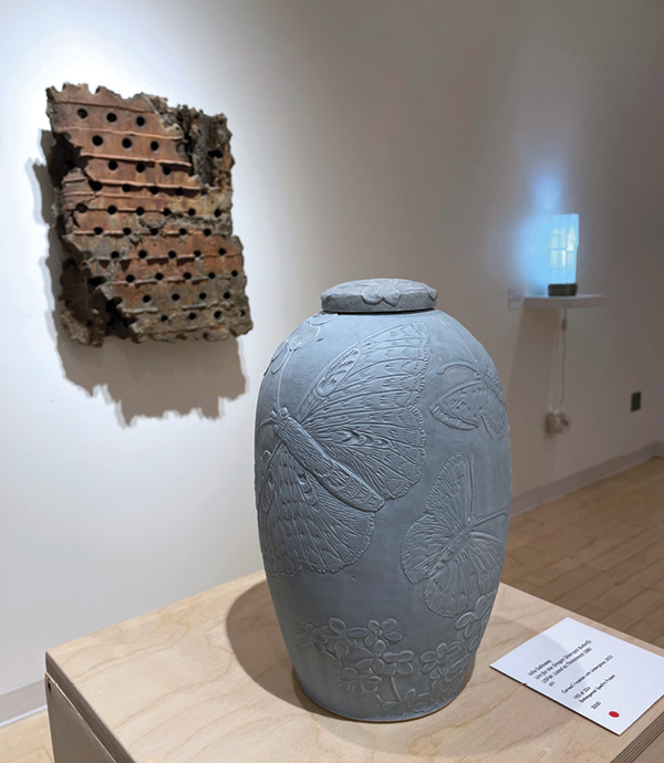 5 Julia Galloway, Urn for the Oregon Silverspot Butterfly, 11 in. (27.9 cm) in height, 2024.