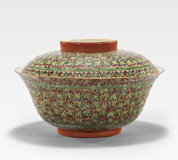 1 Covered Bowl, Lai Nam Thong ware, 9 in. (22.9 cm) in width, porcelain, overglaze enamels, gold, Chinese, Qing dynasty (1644–1911). Crocker Art Museum, gift from Doris Duke’s Southeast Asian Art Collection, 2003.53.20.a-.b.