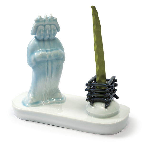 2 Cindy Leung's To Desire, 9½ in. (24.1 cm) in height, handbuilt and slip-cast porcelain, fired to cone 6 in a gas kiln, 2025. Photos: Chuan Fa.