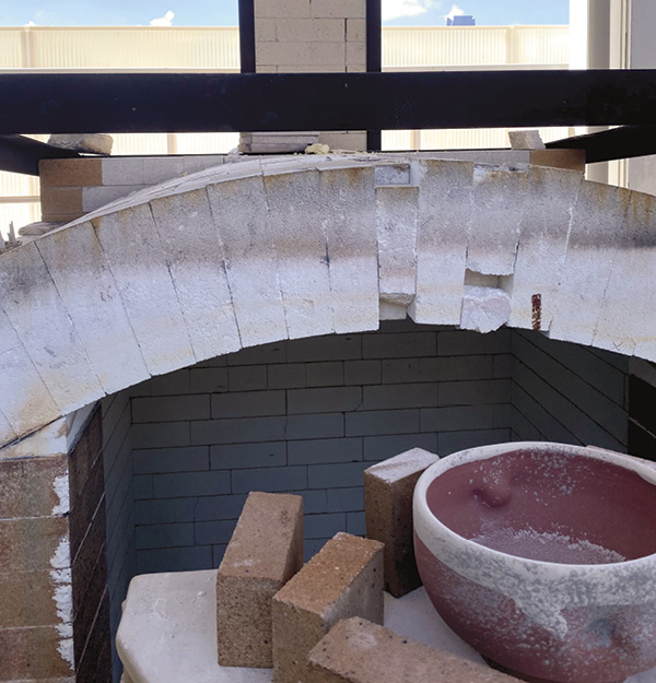 6 The reset arch ready to fire.