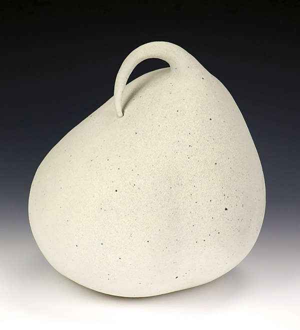 1 Goedele Vanhille’s Droplet, 10½ in (27 cm) in height, handbuilt stoneware, slip glaze, fired to cone 10 in reduction.