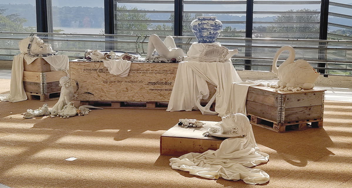 7 Lin Wang’s Still Life, various sizes, mixed-media installation of different types of clay, porcelain, cobalt blue, gold, textile, 2020–2022. Photo: Ingunn Svanes Almedal.