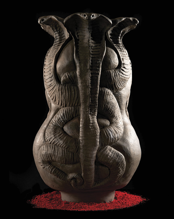 5 Cosmic Temple: Infinity Contained, 22.5 in. (57.2 cm) in height, coiled and carved stoneware paper clay, gas fired to 2264° F (1240° C), 2022. Photo: Nirmal Jain.