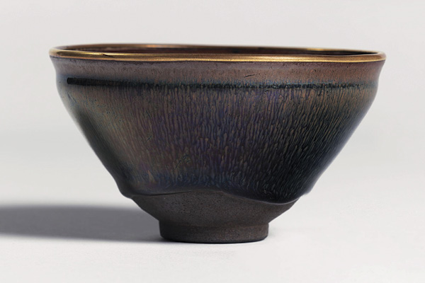 3 Glazed stoneware hare’s fur teabowl, 4¾ in. (12.2 cm) in diameter, Jian ware, from the kilns at Shuiji, Jianyang county, Fujian province, Southern Song dynasty 1127–1279.