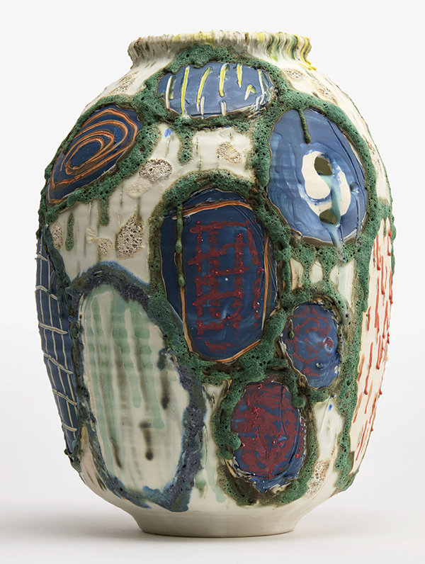 2 Jane Yang D’Haene’s Untitled, 16 in. (40.1 cm) in height, stoneware, glaze, 2025. Photo: James K. Lowe.