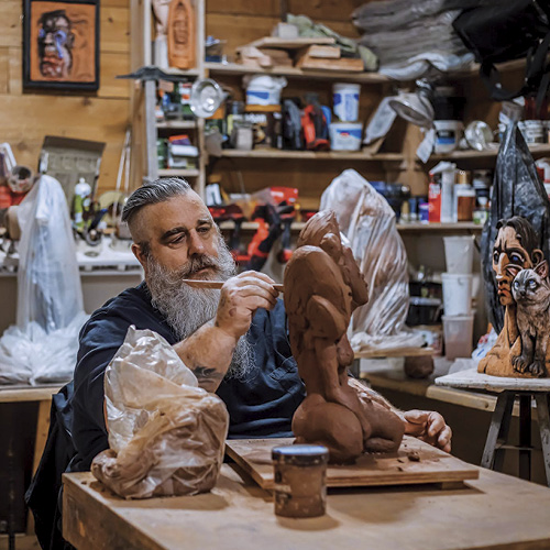 Spotlight: Art and Community article thumbnail